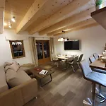 Hochalmbahnen 13w1, Ulme, Nahe Gondel, Hunde Willkommen *